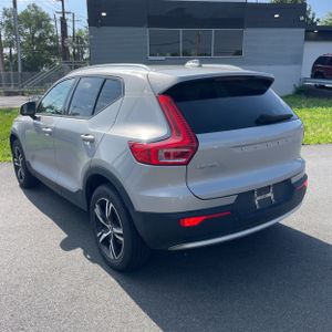 2023 Volvo XC40 CORE — фото 5