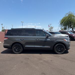 صورة 10 لـ 2022 Lincoln NAVIGATOR BLACK LABEL