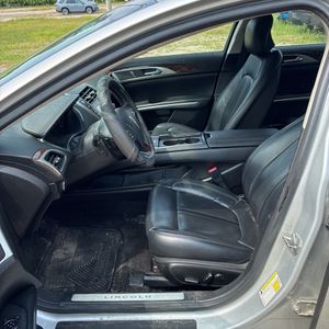 2015 Lincoln MKZ BASE — миниатюра 32