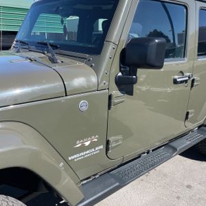2016 JEEP WRANGLER UNLIMITED SAHARA 照片 4