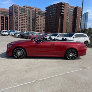 MERCEDES-BENZ E-CLASS - 3