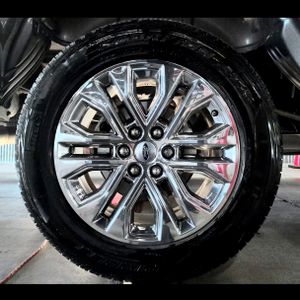 صورة مصغرة 15 لـ 2024 FORD F-150 XLT