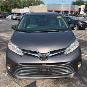 2020 Toyota SIENNA XLE 8-PASSENGER thumbnail 14