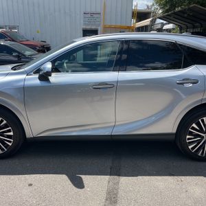 صورة 4 لـ 2025 Lexus RX 350 PREMIUM+