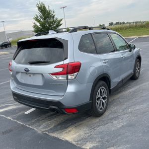 2020 Subaru FORESTER PREMIUM — фото 8