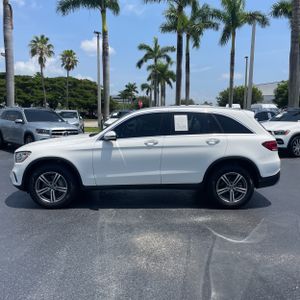 2022 Mercedes-BENZ GLC photo 3