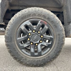 2016 Chevrolet SILVERADO 2500 LT — миниатюра 19