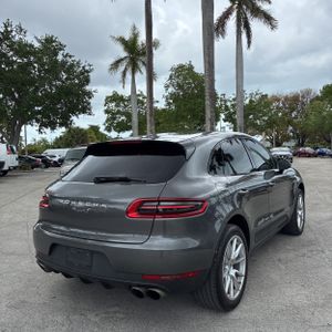 PORSCHE MACAN S - 8