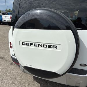 صورة مصغرة 59 لـ 2021 LAND Rover DEFENDER 110 S