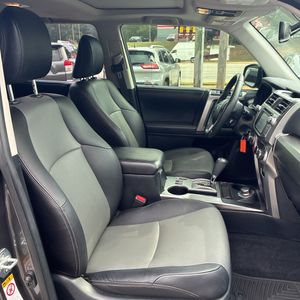 2018 Toyota 4RUNNER SR5 PREMIUM 照片 33