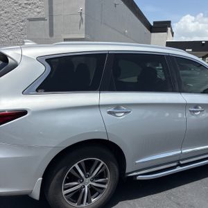 صورة 9 لـ 2019 Infiniti QX60 LUXE