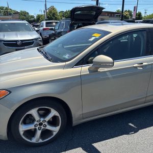 FORD FUSION SE - 2