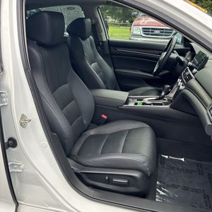 2019 Honda ACCORD EX-L thumbnail 32