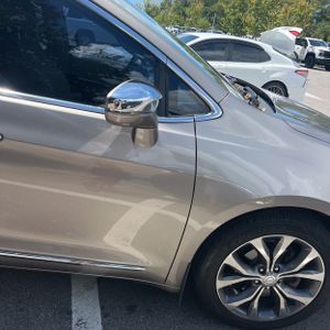 2017 Chrysler PACIFICA LIMITED — фото 13