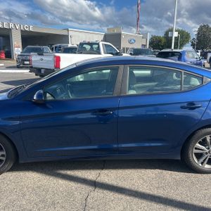 HYUNDAI ELANTRA SEL - 4