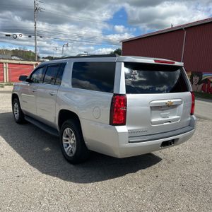 CHEVROLET SUBURBAN LT - 5