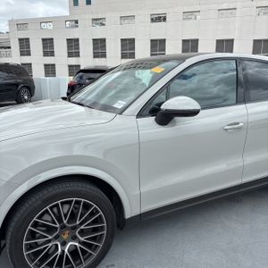 PORSCHE CAYENNE COUPE - 2
