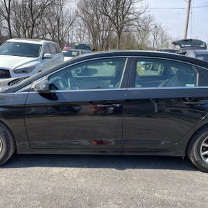 HYUNDAI SONATA SE - 4