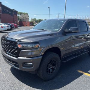 2025 RAM 1500 BIG HORN photo 2