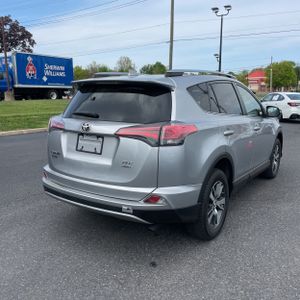 TOYOTA RAV4 - 8