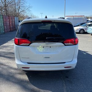 CHRYSLER VOYAGER LXI - 7