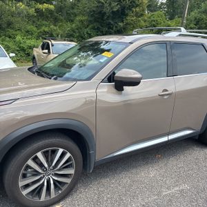 2025 Nissan PATHFINDER PLATINUM 照片 2