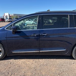 CHRYSLER PACIFICA TOURING L PLUS - 4