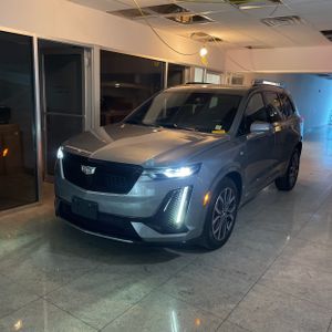 2023 Cadillac XT6 SPORT photo 1