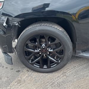 2019 Chevrolet SUBURBAN LT — миниатюра 16