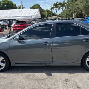 2014 Toyota CAMRY SE 照片 4
