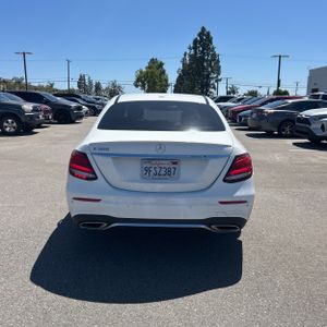 MERCEDES-BENZ E-CLASS - 7