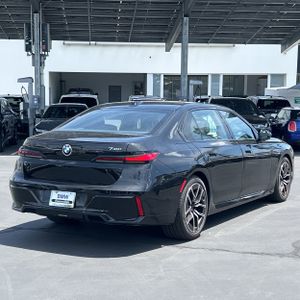 BMW 7 SERIES 740I - 8