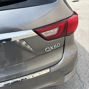 2019 Infiniti QX60 LUXE — фото 23