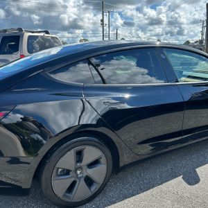 صورة 8 لـ 2022 Tesla MODEL 3 BASE