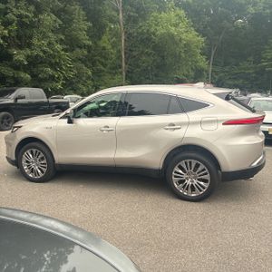 2021 Toyota VENZA XLE photo 3