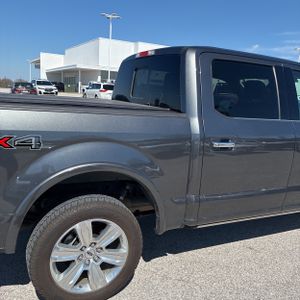 FORD F-150 PLATINUM - 9