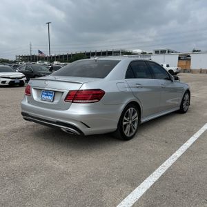 MERCEDES-BENZ E-CLASS - 8