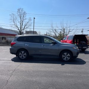 NISSAN PATHFINDER S - 10