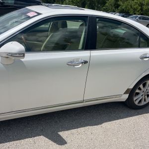 صورة 4 لـ 2011 Lexus ES 350 BASE