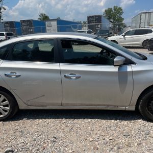 2015 Nissan SENTRA S — миниатюра 11