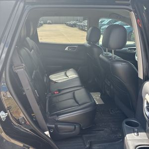2018 Nissan PATHFINDER SL — миниатюра 35