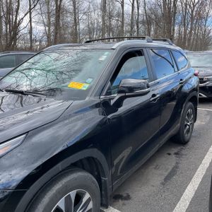 Toyota Highlander XLE - 2