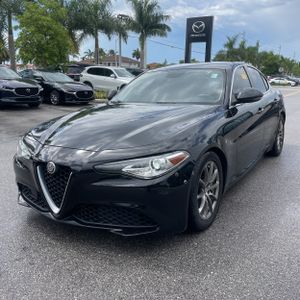 2019 ALFA Romeo GIULIA RWD — фото 1