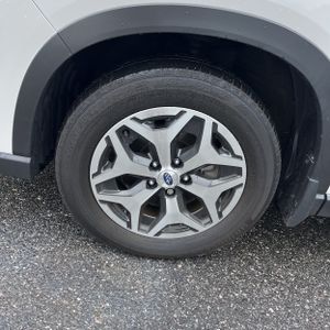 2024 Subaru FORESTER PREMIUM 缩略图 17