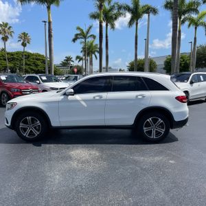 صورة 3 لـ 2017 Mercedes-BENZ GLC