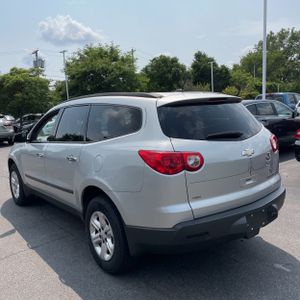 صورة 5 لـ 2011 Chevrolet TRAVERSE LS