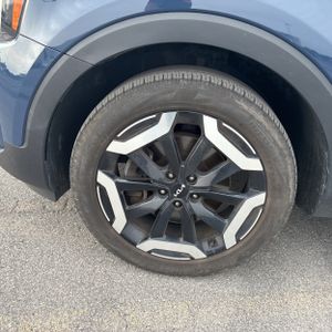 صورة 17 لـ 2024 KIA TELLURIDE S