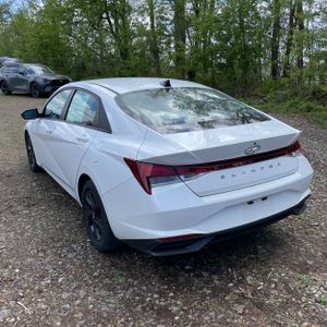 HYUNDAI ELANTRA SEL - 5