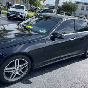 MERCEDES-BENZ E-CLASS - 2