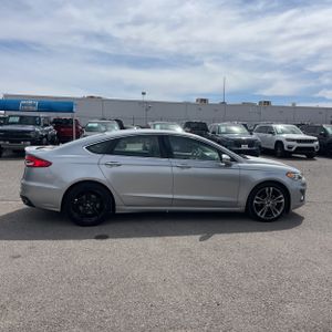 FORD FUSION TITANIUM - 10